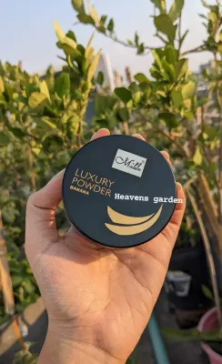 Menow Banana Luxury Loose Powder – 15g